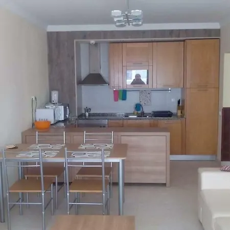 Apartment Rua Maria Eugenia Silva Horta Апартаменти