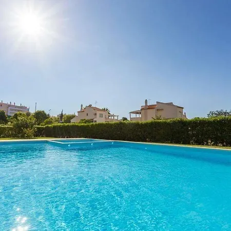 Apartment Rua Maria Eugenia Silva Horta Апартаменти *