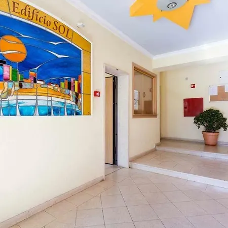 Apartment Rua Maria Eugenia Silva Horta Апартаменти *